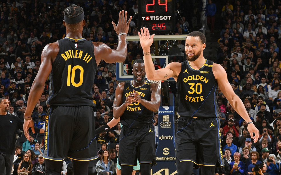 NBA官网更新MVP榜：约基奇、SGA、东契奇高居前三（NBA官网最新MVP排名出炉：约基奇、SGA、东契奇包揽前三）