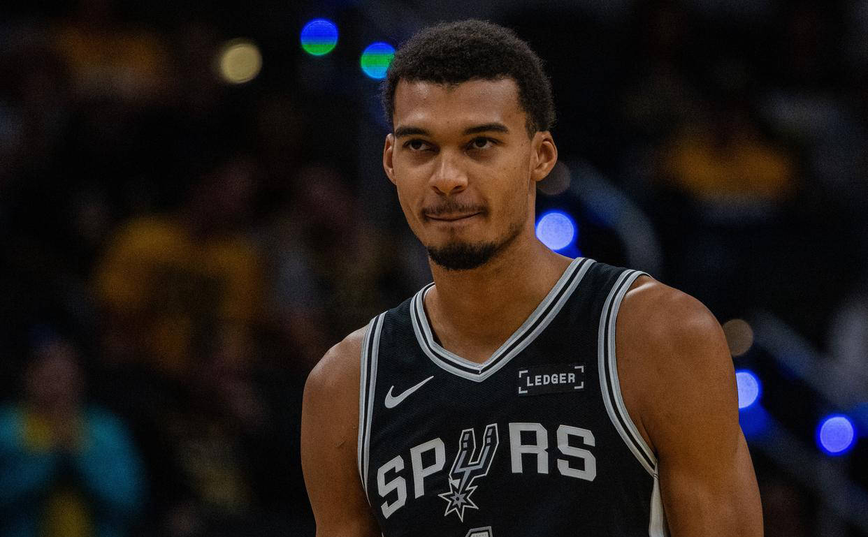 媒体人：今天于汉超将前往教练员培训班报到（媒体人透露：于汉超今日赴教练员培训班报到）