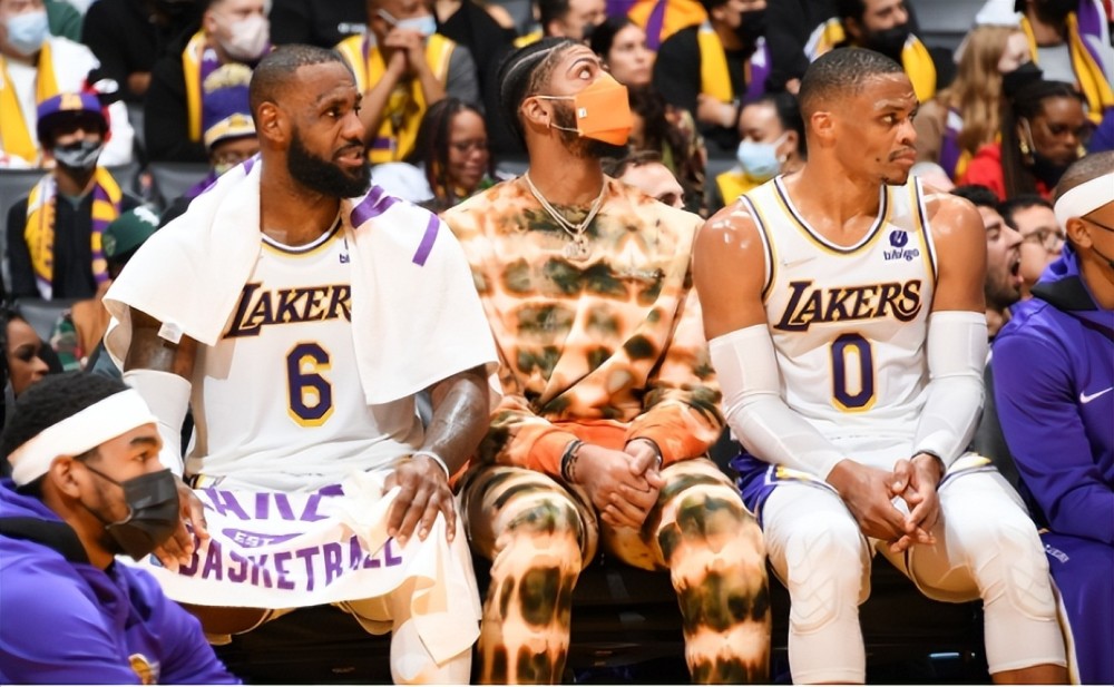 杜兰特谈输球：失误是主要原因，浓眉今天很有侵略性很难限制（杜兰特谈败因：失误致命，浓眉侵略性十足难以限制）