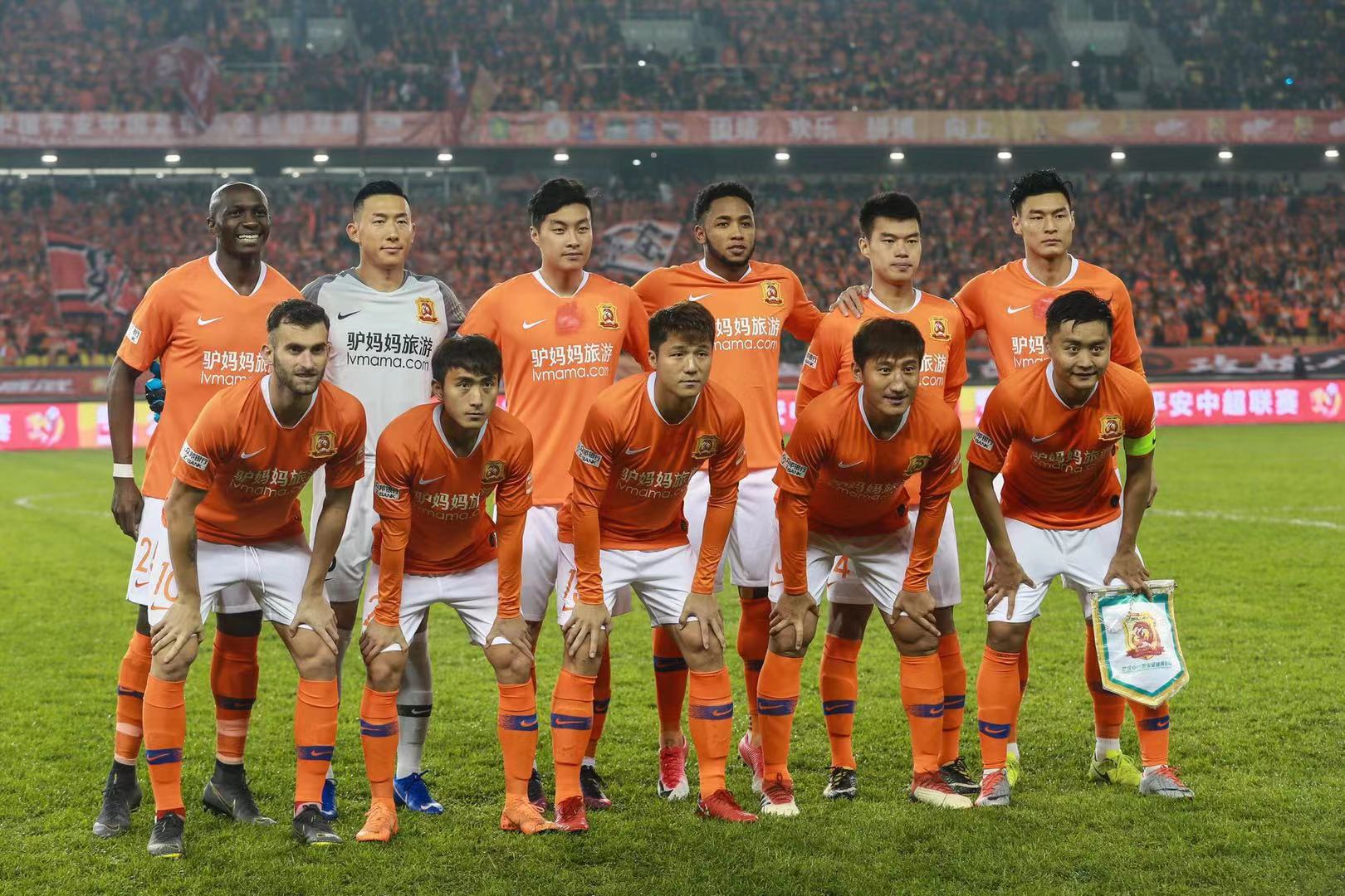 米兰VS萨索洛前瞻：锋线无大将恩昆库任先锋，要给超级杯留力（米兰战萨索洛前瞻：锋线缺主将，恩昆库担纲箭头，球队为超级杯蓄力）