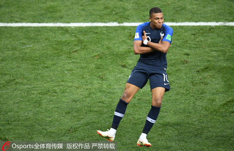 贝林厄姆西甲生涯已10次单场传射，为同期最多（贝林厄姆西甲生涯单场传射已达10次，同期居首）